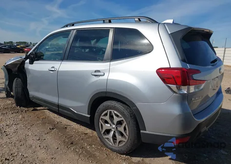 2023 Subaru Forester Premium z USA, uszkodzony, nr VIN JF2SKAEC1PH471535